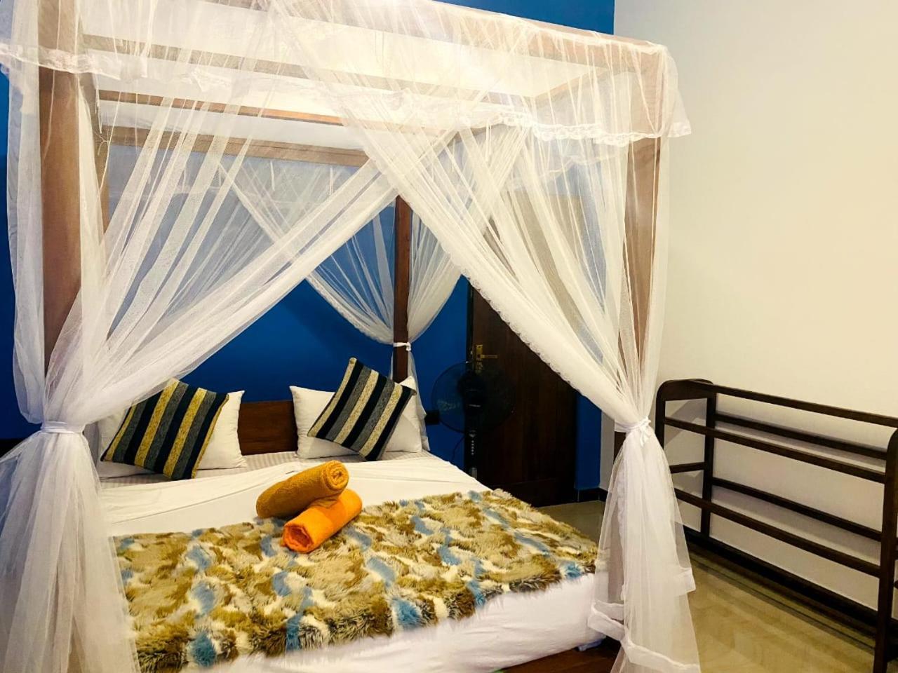 Dew Ashi Homestay Sigiriya Bagian luar foto